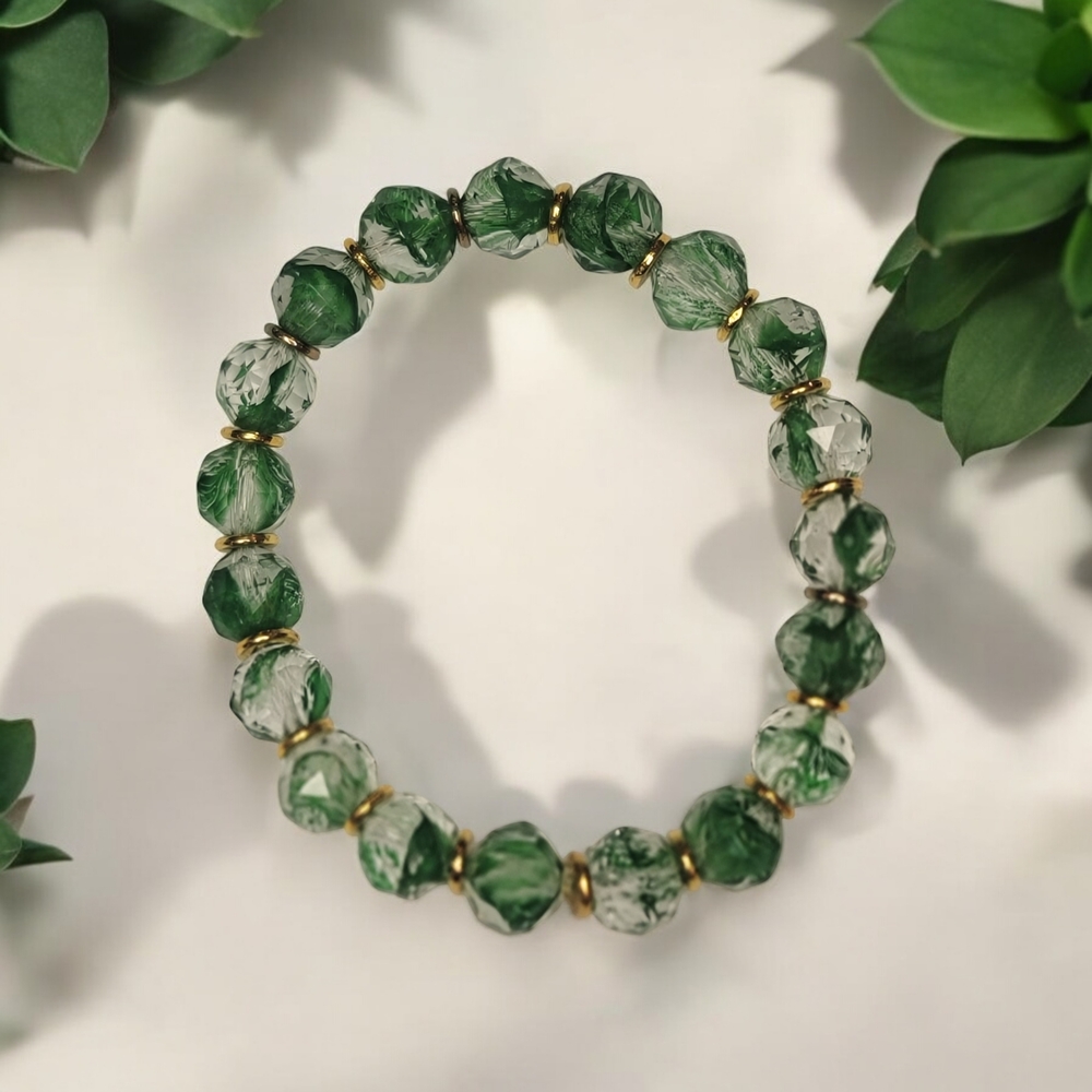 Elegant Green Beaded Bracelet
